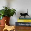 Postkarte Katze schwarz gelb Holz Lovi