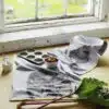 Geschirrtuch Baumwolltuch natürliche Baumwolle schwarz-weiß Kochen Backen Küche Home blau Tiermotiv Waldbewohner