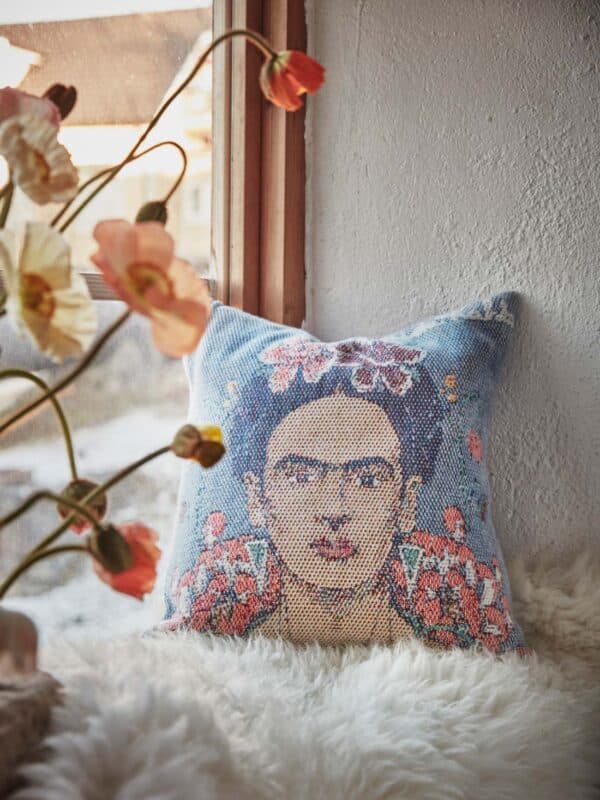 40x40 Frida kahlo vida blüten kissenbezug bezug biobaumwolle Cushion cover pillow case kuenstlerin portrait blumen por la vida ekelund nachhaltig